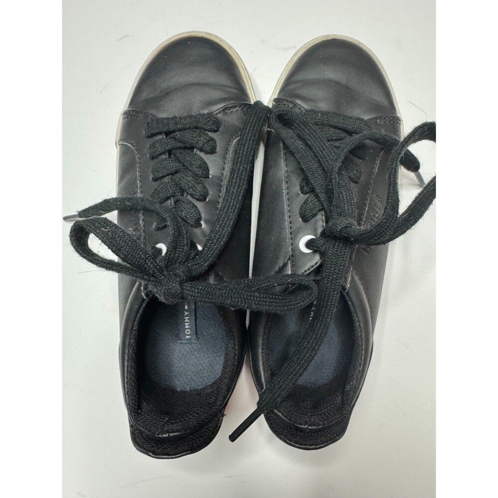 Tommy Hilfiger Kids Size 1 Sneakers Black Faux Leather Low Top Shoes Trainers